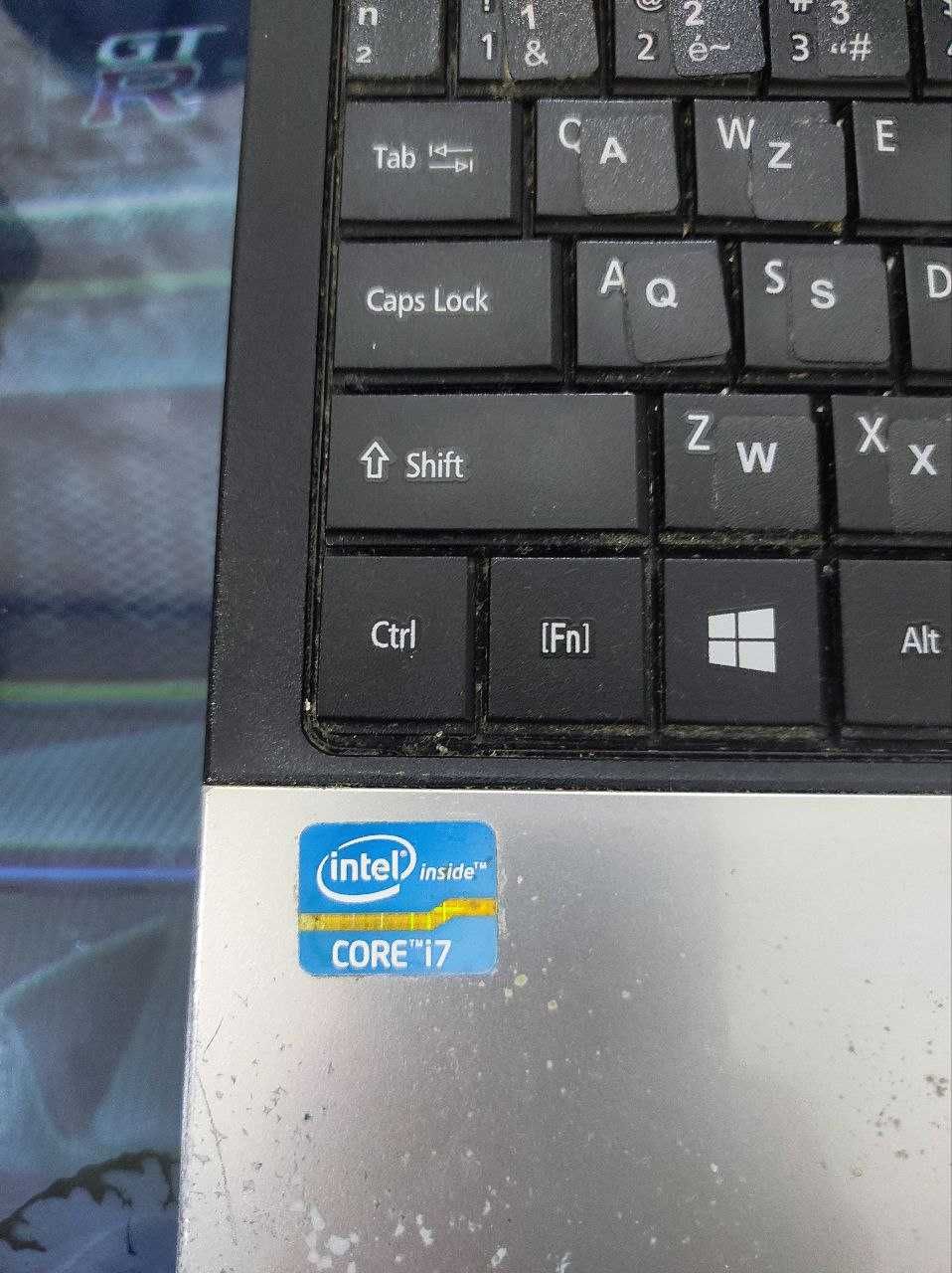 (На запчасти или восстановление) Acer Aspire E1-571G (i7)