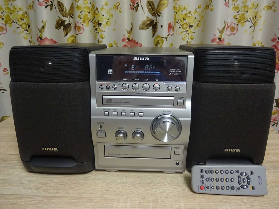 Amplificator combina Aiwa XR-EM71