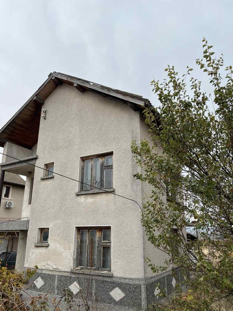 Продава се Къща в Пазарджик, Окръжна болница - 180 кв.м за 362 €/кв.м - Снимка #2