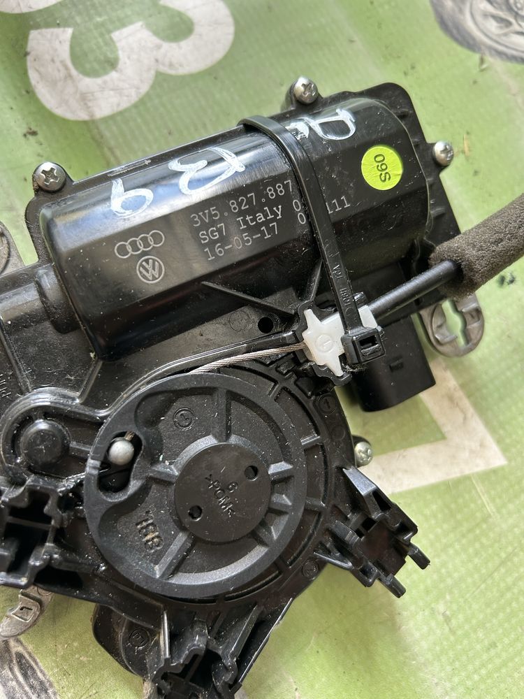 Broască haion cu motoraș soft close Audi A4 B9 break, avant 2017