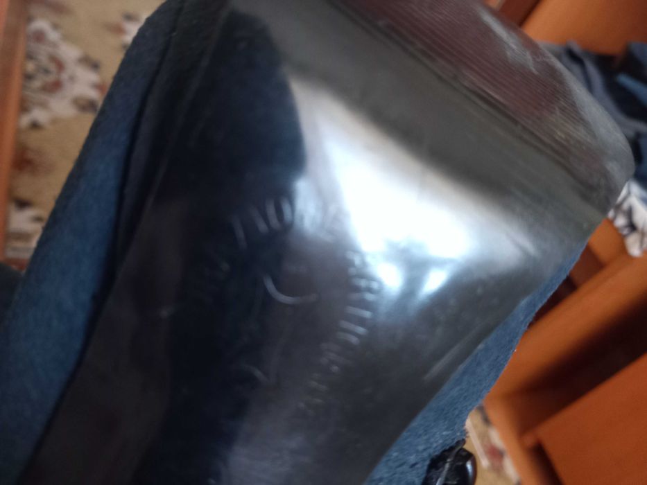 Cizme din piele întoarsă