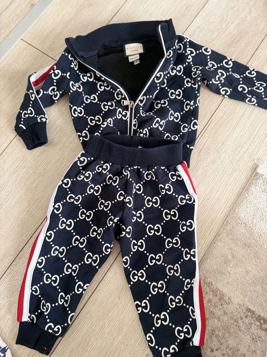 Gucci запазен екип еластичен