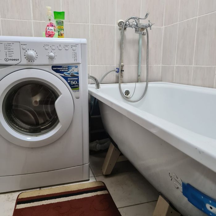 Продам стиральную машину индезит