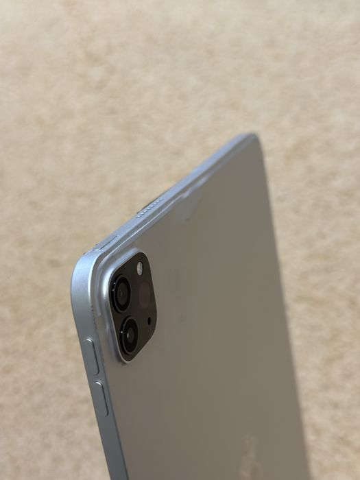 Ipad pro 11” gen3 defecta pentru piese
