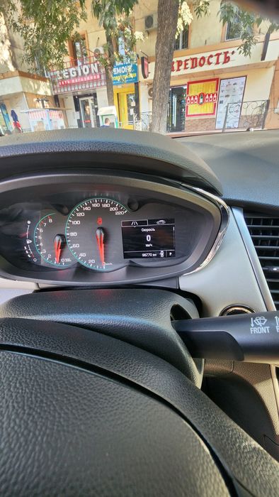 Tracker 1 premier. 2019