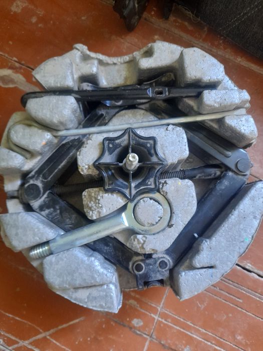 Кобилт домкрат набор сотилоди