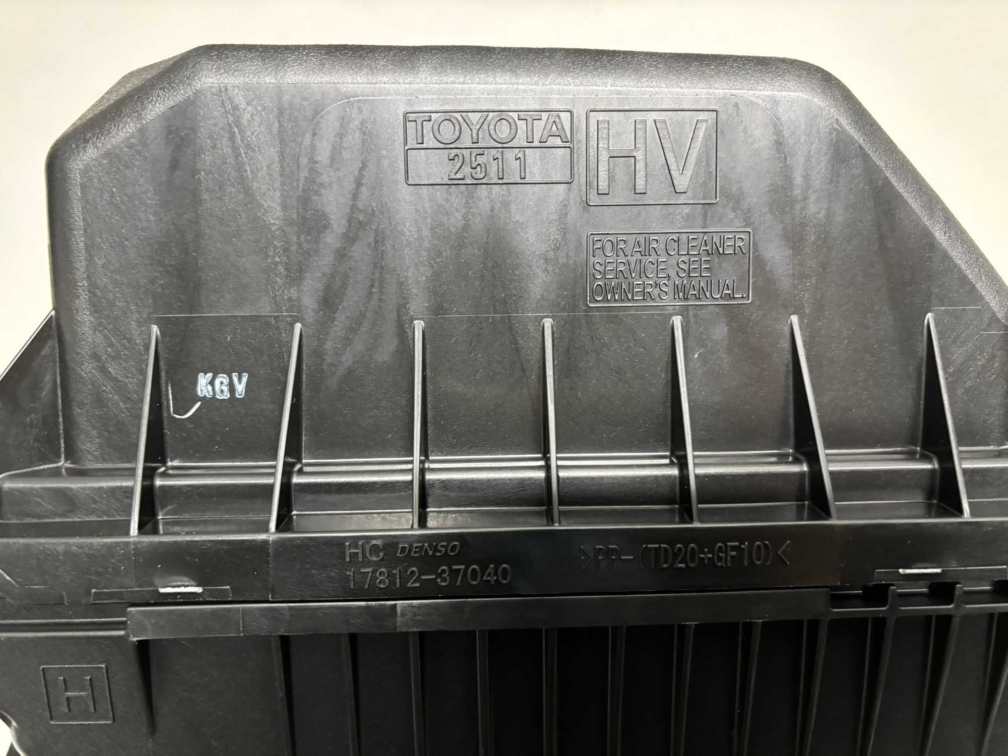 Carcasa filtru aer originala Toyota Rav 4
