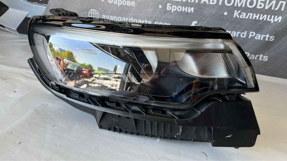 1 брой ляв и 2 броя десен фар Jeep Compass 2 2017-
