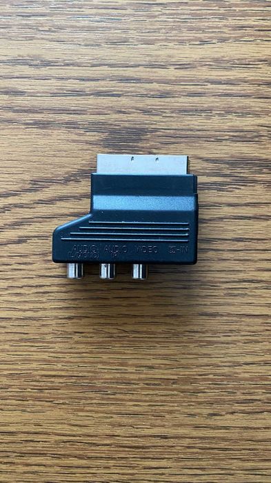 Adaptor Euroscart la RCA si S-Video
