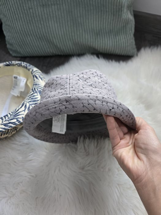 Set pălării haioase marca H&M