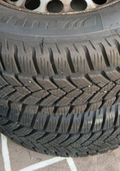 Set 4 Anvelope 215-65-16 M+S ca NOI au DOT 4623 cu Jante de Tiguan