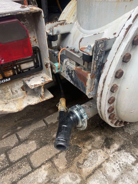 Pompa de șapă automată Bremat  semiremorcă