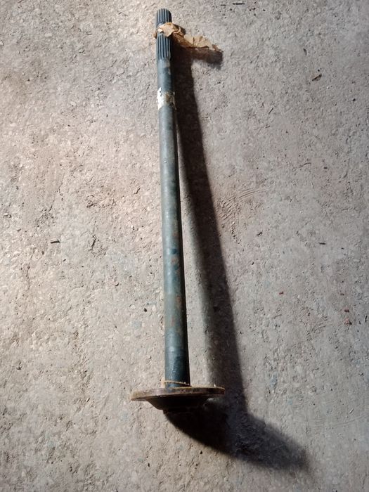 Продам полуось на камаз