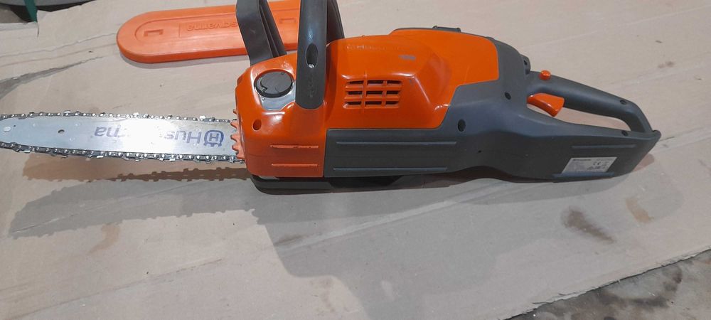 Акумулаторна резачка хускварна