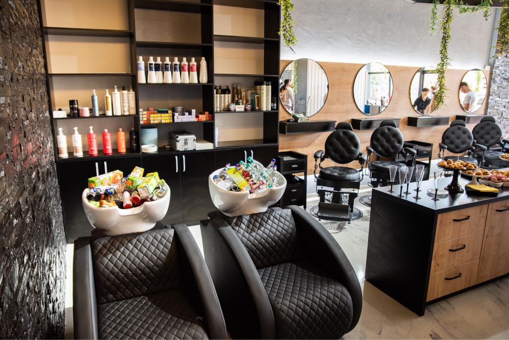 De vanzare : Salon beauty&barber