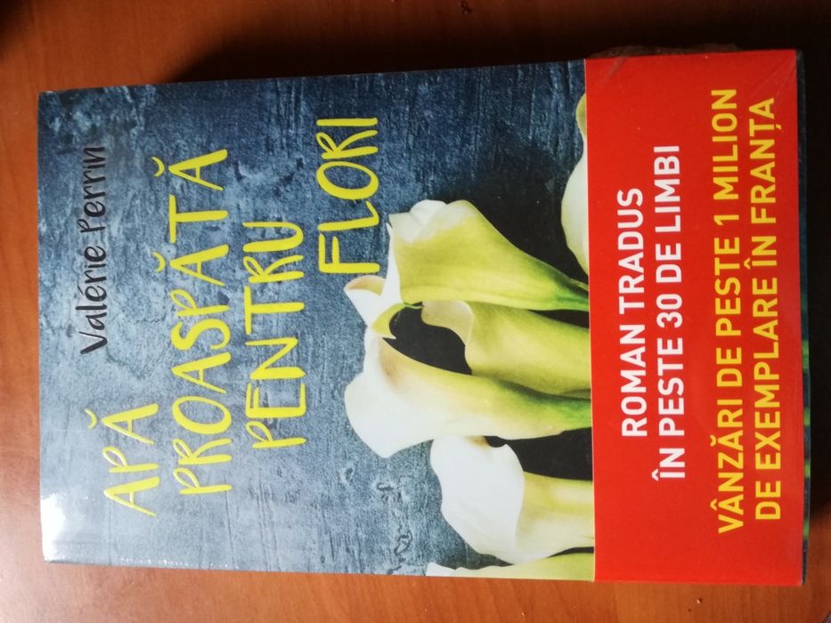 Carte Apa proaspata pentru flori