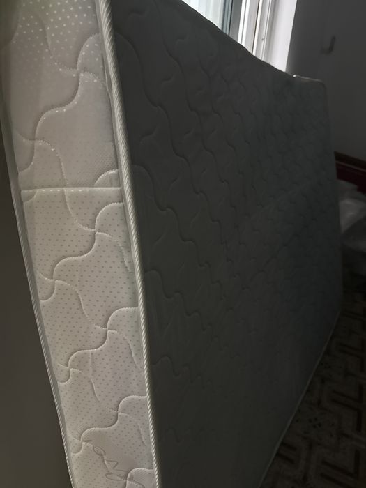 Матрас почти новая 140*200