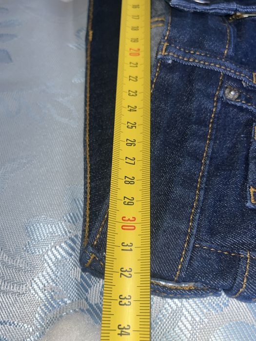 Blugi H&M, talie joasă, bootcut, albastru intens