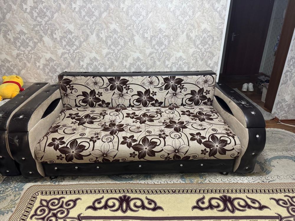 Продам диван с креслом