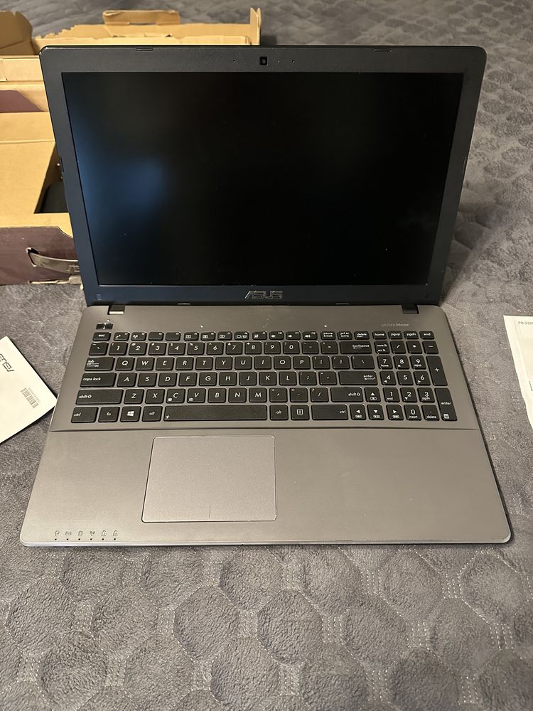 Laptop ASUS F550JX-DM169D