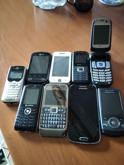Vand telefoane functionale Bacău