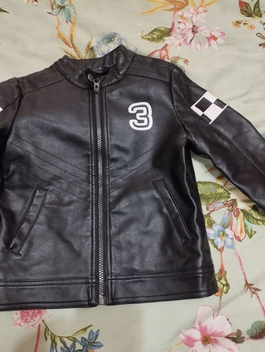 Продам кожаные детские курточки почти новые в отличном состоянии