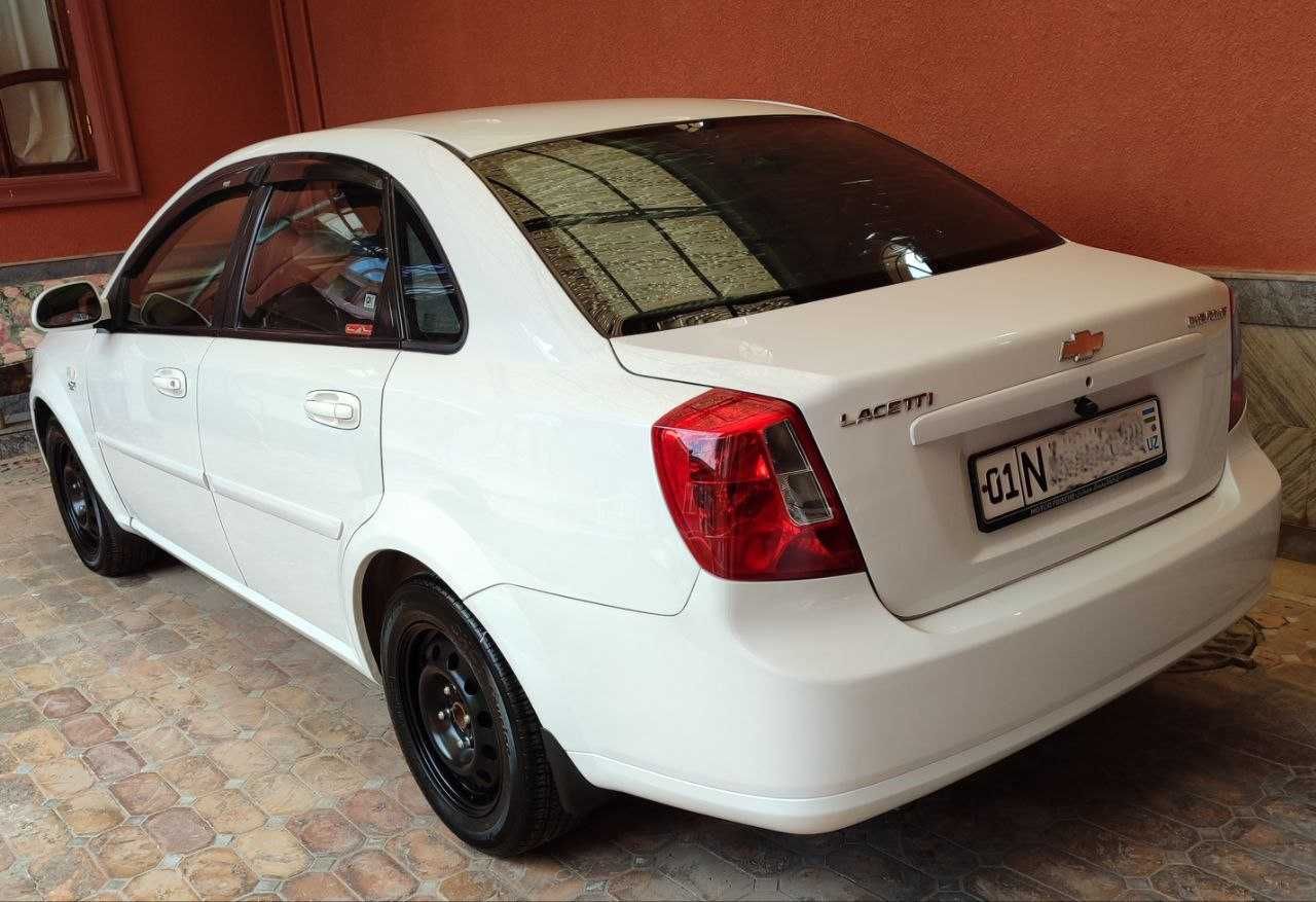 Продается Chevrolet Lacetti 2010 своя