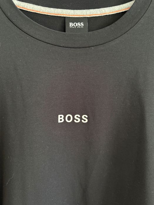 Нова автентична черна мъжка тениска с дълъг ръкав Boss размер M