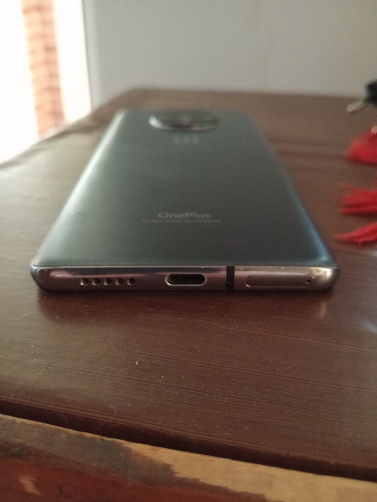 Vând OnePlus 7t in stare foarte buna