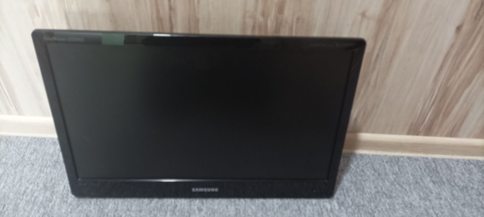 SAMSUNG монитор LD220HD