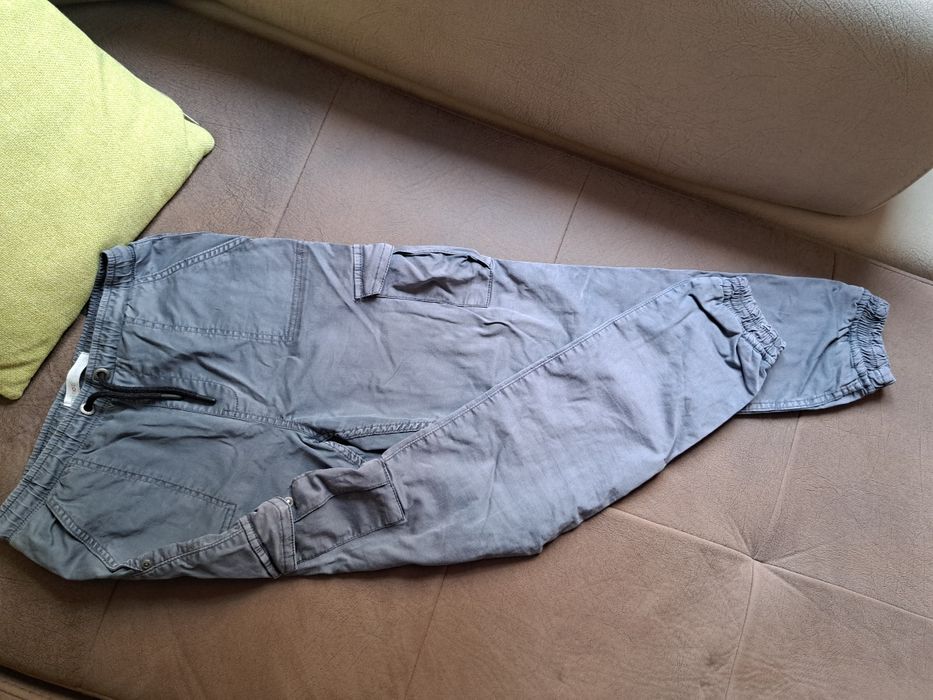 Предлагам дрехи за момче