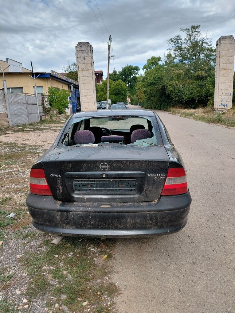 Opel Vectra 2.0i 16V на части !!!