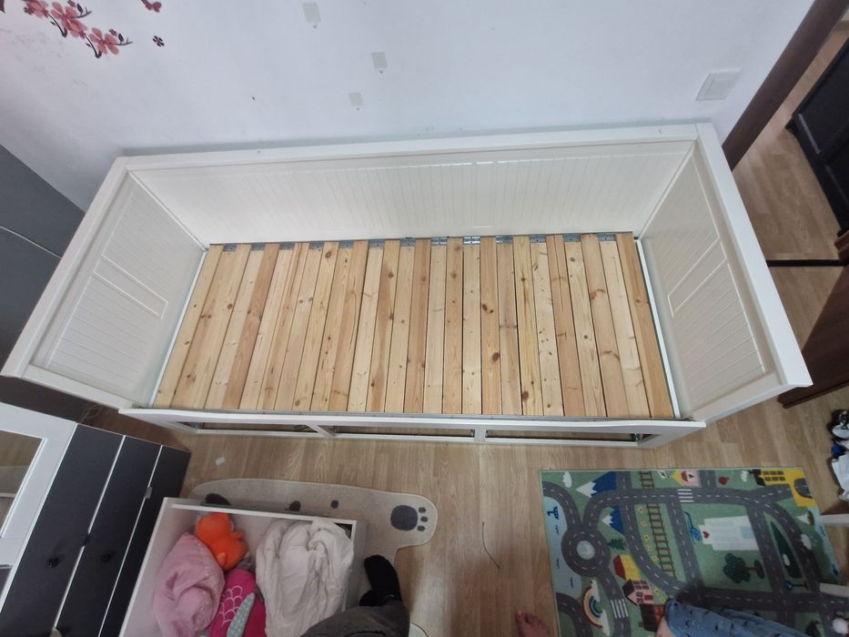 Pat Ikea Hemnes 3 sertare culoare alb