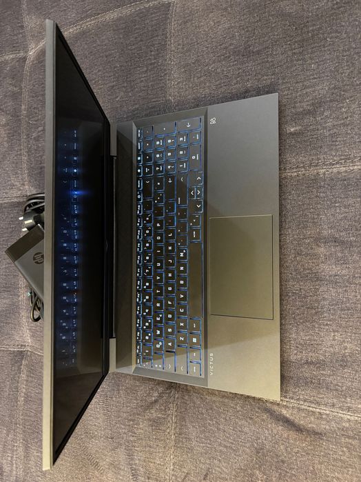 HP Victus 16” i7 11800h / 16 Ram / RTX 3060 / 1TB SSD