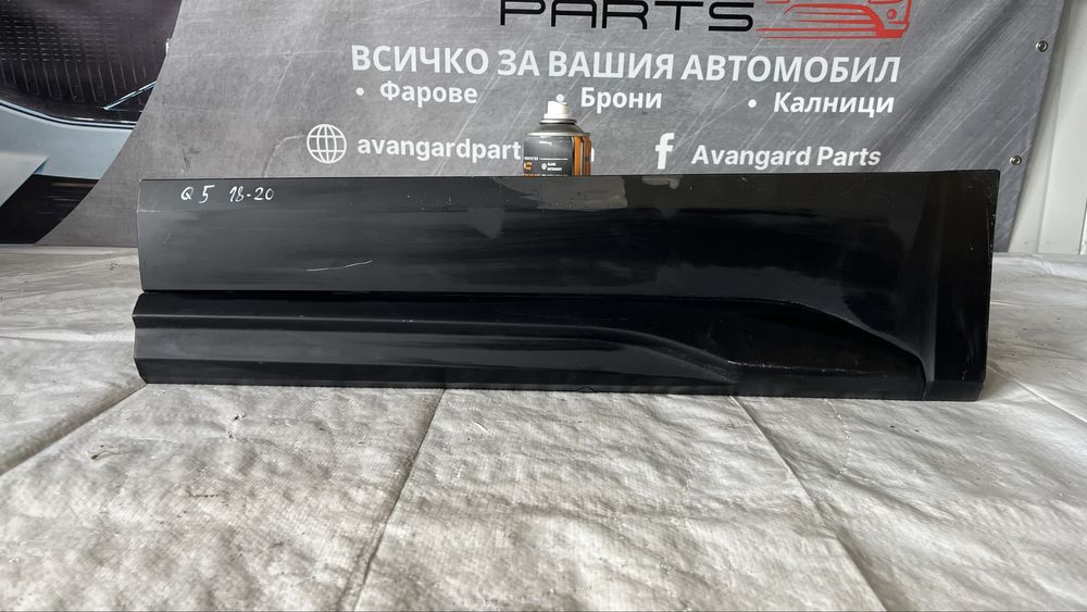 Декоративна лайстна за задна дясна врата Audi Q5 (2018-2020)