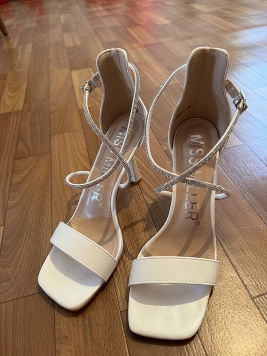 Продам туфли за 8000тг,новые