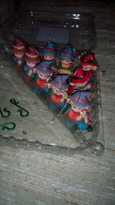 Figurine ceramice pentru bradul de Crăciun