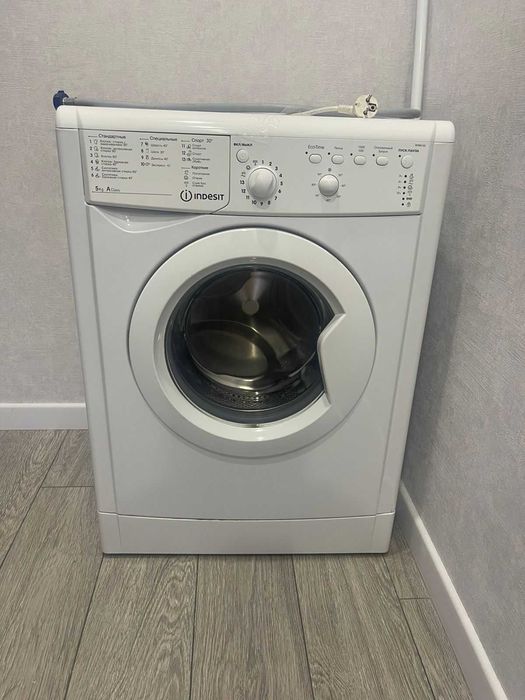 Стиральная машинка Indesit
