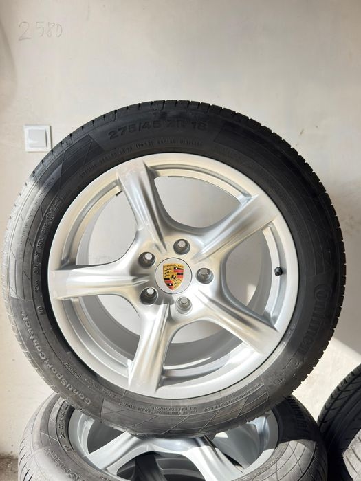 Оригинални джанти с гуми за Porsche