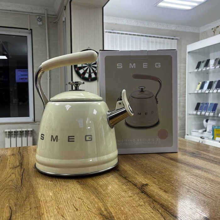 А21 SMEG Чайник для варочной панели бежевый / sk152870