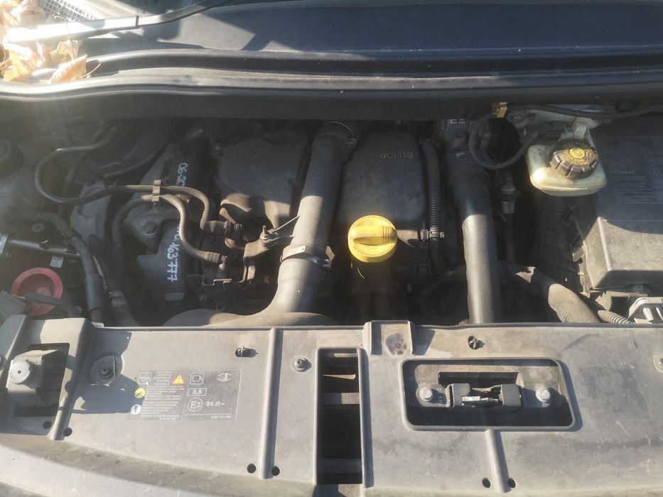 Dezmembrez Renault Scenic 1.5 dci