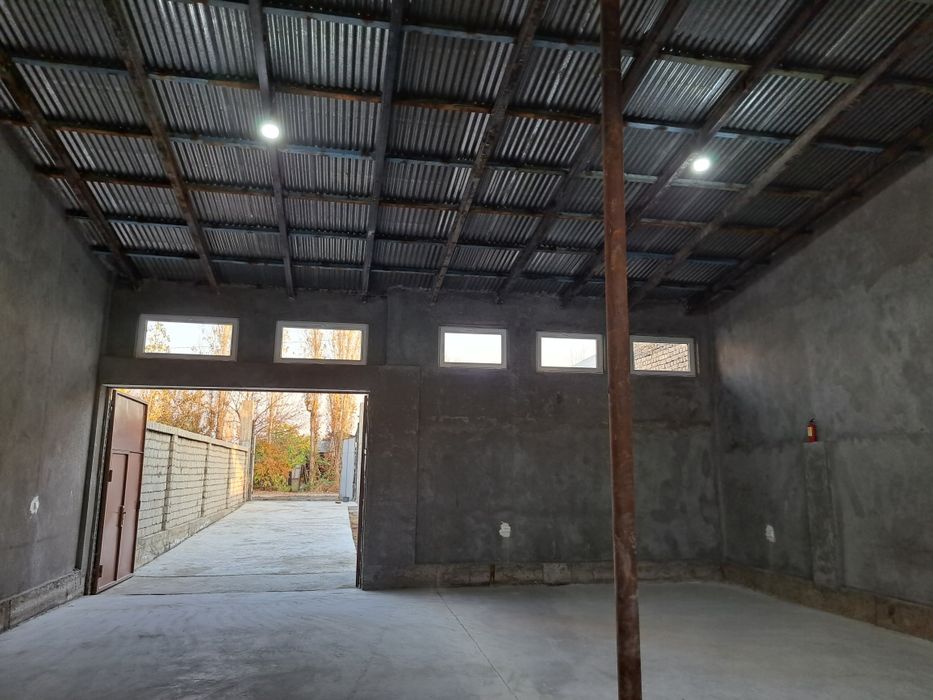 Сдаётся в аренду 3.2 соток для склада или малого бизнеса.
Рядом с FOOD