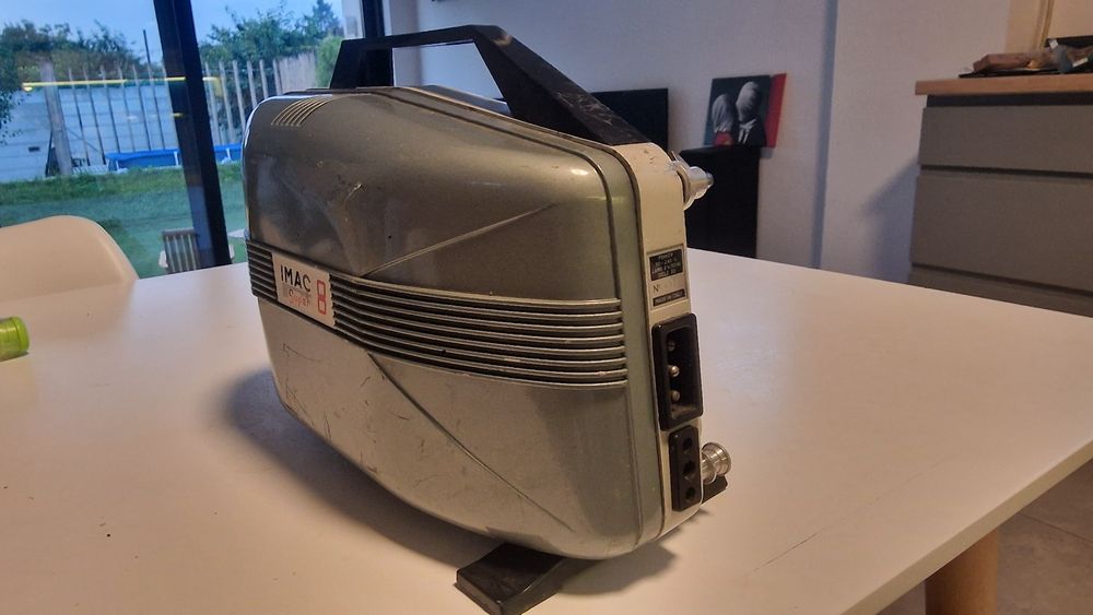 Proiector vintage film 8mm