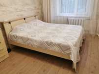 Продам двуспальную кровать с матрасом