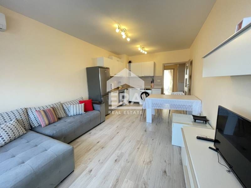 Дава се под наем Тристаен апартамент в Варна, Аспарухово - 105 кв.м за 750 € - Снимка #4