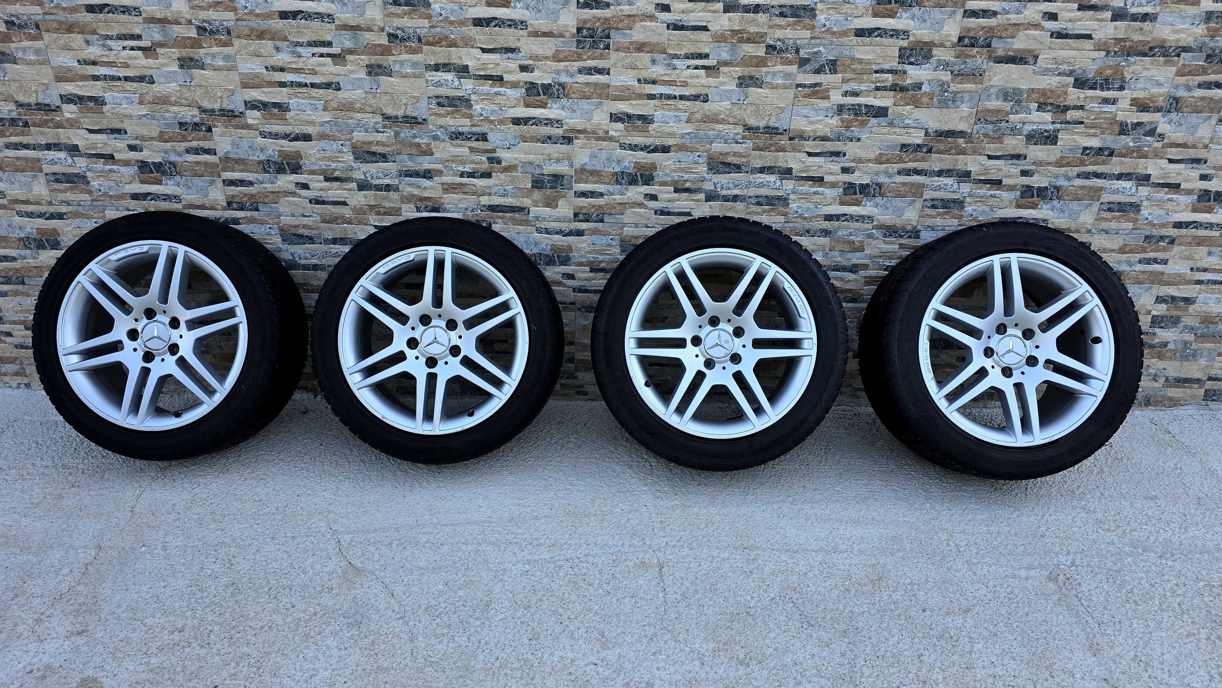 Джанти Mercedes AMG 17" с гуми MAXXIS