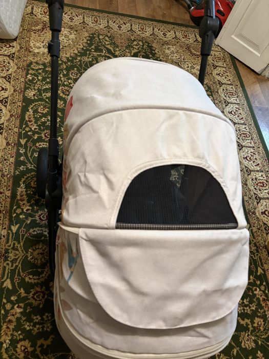 Продам прогулочную коляску Kindercraft