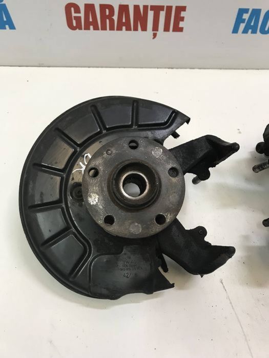 Fuzeta portfuzeta rulment stanga dreapta fata 1.9 Golf 5 Jetta Touran