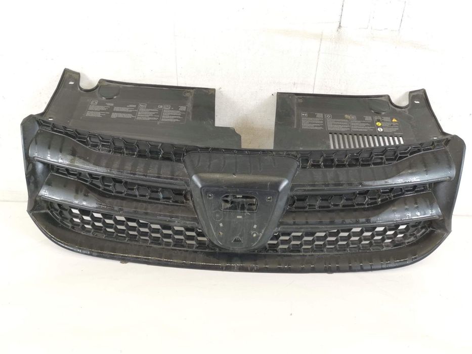 Grila Radiator Dacia  Logan 2 2013 2014 2015 2016 Originala In Stare B
