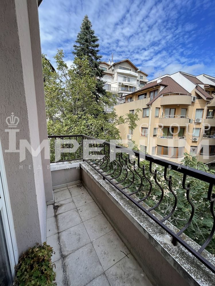 ПРОДАВА * Тристаен обзаведен апартамент, БРИЗ гр. Варна